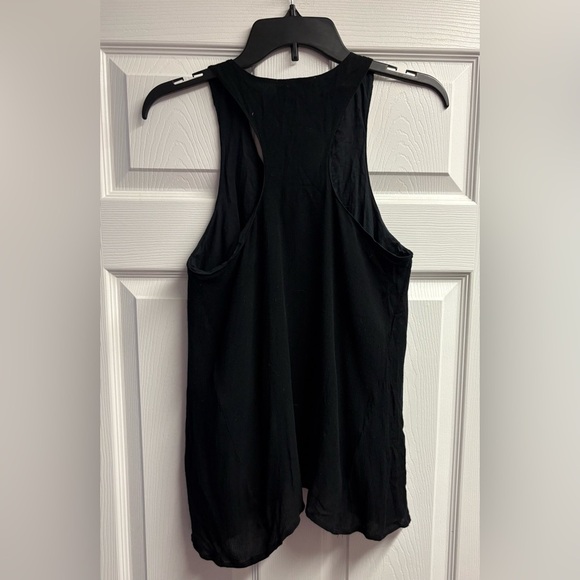 NWT Chloe Oliver “Gia” 2 Piece Set W/ Embroidery Size Small - Picture 4 of 7